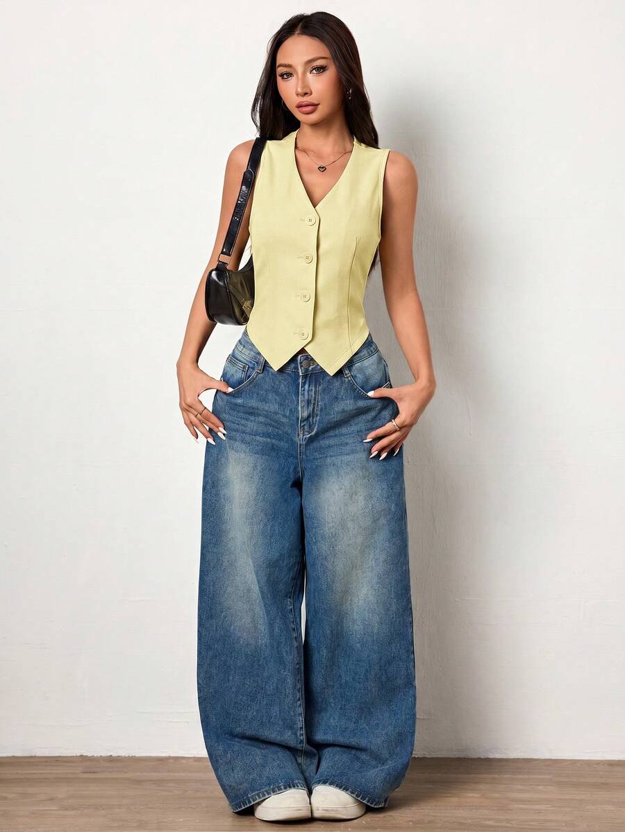 K-Vae Casual Solid Color Knitted V-Neck Sleeveless Fitted Ladies Vest In Summer/ Teachers' Day Office Pale Yellow - Light Yellow - View 1
