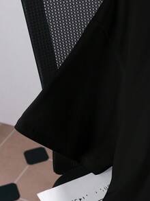 Transformers X SHEIN تي شيرت رجالي بياقة دائرية كاجوال متعدد الاستخدامات للارتداء اليومي بأكمام قصيرة - أبيض - مشاهدة 4