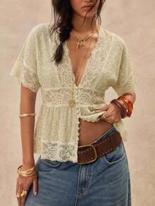 Easelle Blus Wanita Romantis Berkerah V Gaya Bohemian Vintage dengan Hiasan Renda dan Patchwork - Hijau - View 2