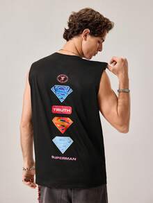 Strevion SUPERMAN ملابس علوية كاجوال رجالي بطبعة سوبرمان بتصميم بسيط وعملي بياقة دائرية - الأسود - مشاهدة 2