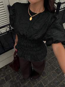 Siren Gaze 女款純色圓領泡泡袖抓皺腰部荷葉邊上衣，優雅花卉紋理襯衫，抓皺腰部配短泡泡袖，紋理百褶，女款夏季上衣，泡泡袖上衣，荷葉邊上衣，黑色襯衫，優雅女款上衣，夏季復古上衣 - 黑色 - 查看 4
