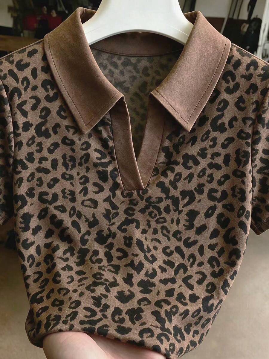 Resyla 女款 Polo 領修身休閒短袖 T 恤上衣，適合日常休閒穿著，夏季新款時尚豹紋印花上衣女衫 - 彩色 - 查看 1