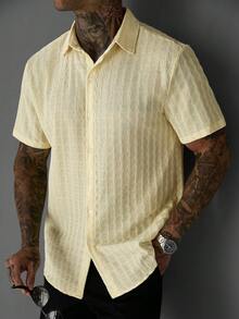 Manfinity CasualCool Men's Plus Size Solid Color Single-Breasted Short Sleeve Casual Commuter Shirt - Yellow - View 1