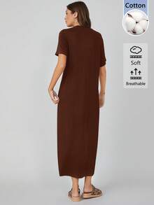 SHEIN BASICS 女款純色圓領短袖口袋休閒基礎長洋裝，深棕色，適合夏季日間居家、夜晚、度假旅行、辦公及日常穿著 - 咖啡棕 - 查看 2