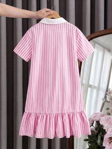 青少年女孩 Polo 領條紋刺繡圖案短袖中長洋裝，適合青少年女孩，對比色荷葉領花瓣袖印花洋裝，適合學校、戶外活動、購物，鈕扣洋裝童裝 - 粉色 - 查看 2