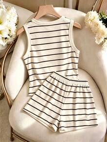 EMERY ROSE Plus Size Women's Striped Contrast Color Round Neck Tank Top And Drawstring Waist Casual Shorts 2-Piece Set - Multicolor - View 2