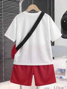 SHEIN 2件套儿童青少年男童运动休闲校园风短袖上衣、短裤和斜挎包三件套，适合通勤、上学、日常休闲外出、运动、春夏季节穿着。 - 紅色 - 查看 6