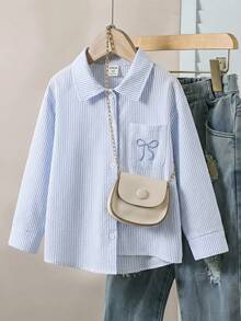 SHEIN Playful Pals 女童休閒仙女牛仔風白色條紋蝴蝶結口袋刺繡長袖鈕扣前襟柔軟襯衫上衣，適合上學、秋季、洗禮儀式 - 藍色 - 查看 10