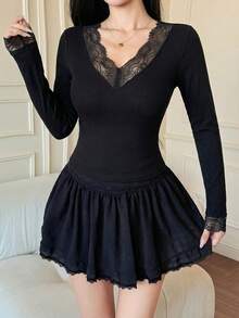 Dazy Tall Kaos Pullover Wanita Lengan Panjang Seksi Pas Badan dengan Detail Renda dan Patchwork untuk Musim Gugur - Hitam - View 3