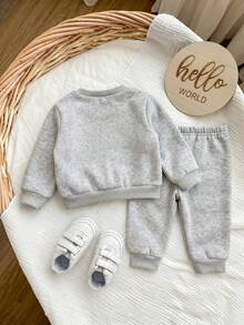 Newborn Baby Autumn/Winter Cute Cartoon Pattern Long Sleeve Sweatshirt & Pants Set - Light Grey - View 3