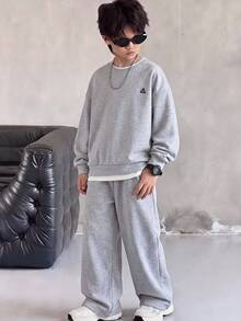 SHEIN Little Byeori 2件組兒童青少年男孩休閒韓風寬鬆2合1長袖圓領上衣與鬆緊腰長褲套裝，適合秋冬春季，適合戶外玩耍、學校、街頭穿搭、派對與休閒穿著 - 灰色 - 查看 4