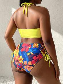 Swim Lushoire Traje de baño de 2 piezas para mujer talla grande con top halter de cuello en V color liso & Bottom de bikini triángulo con cordón estampado para vacaciones y playa - Multicolor - Ver 3