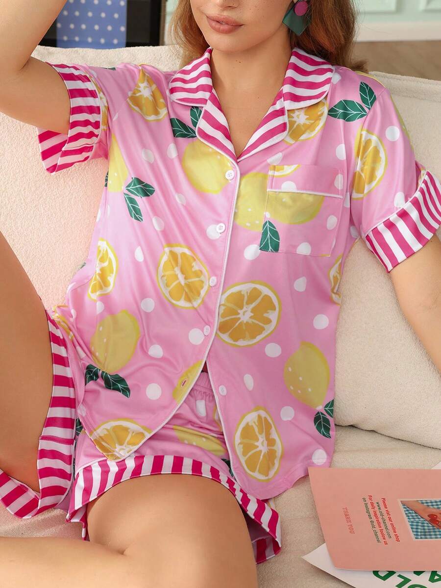 Chillnights Conjunto de pijama para mujer con cuello de solapa, botones delanteros y estampado vibrante y divertido de lunares y rayas de limón, estilo joven y de moda - Rosa - Ver 1
