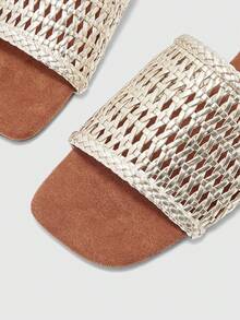 CUCCOO BIZCHIC Women's Vacation Style Woven Pattern Flat Sandals - Champagne - View 9