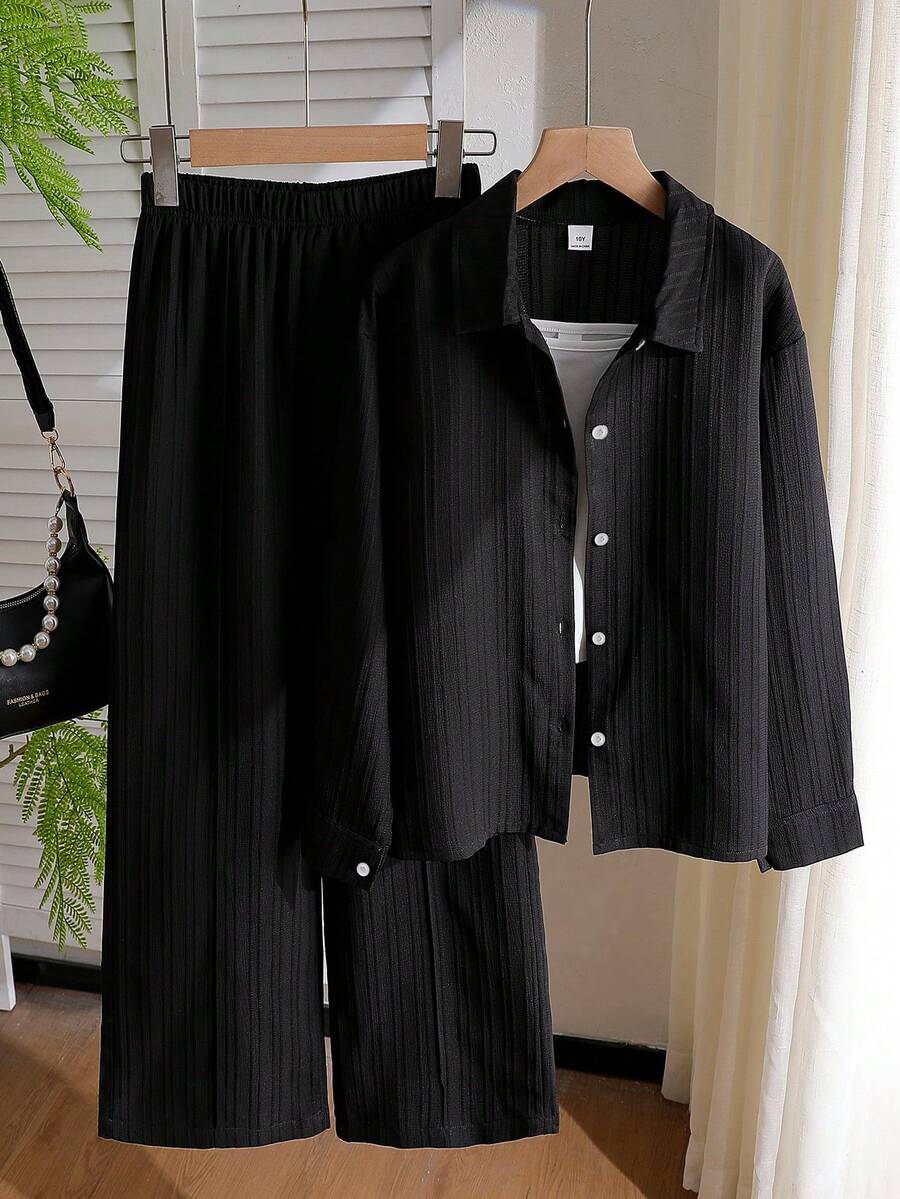 SHEIN 女童3件套,春秋款,純黑色,極簡通勤風,直條紋純色翻領長袖襯衫搭配同材質垂墜寬腿褲,內搭白色細肩帶背心,寬鬆落肩版型,適合日常穿著、校園穿搭、休閒出遊、聚會、約會及拍照 - 黑色 - 查看 1