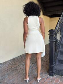 Alexandranx 無袖黃色拼接撞色蝴蝶結裝飾鈕扣綴飾洋裝 優雅夏季款 - 黃色 - 查看 3