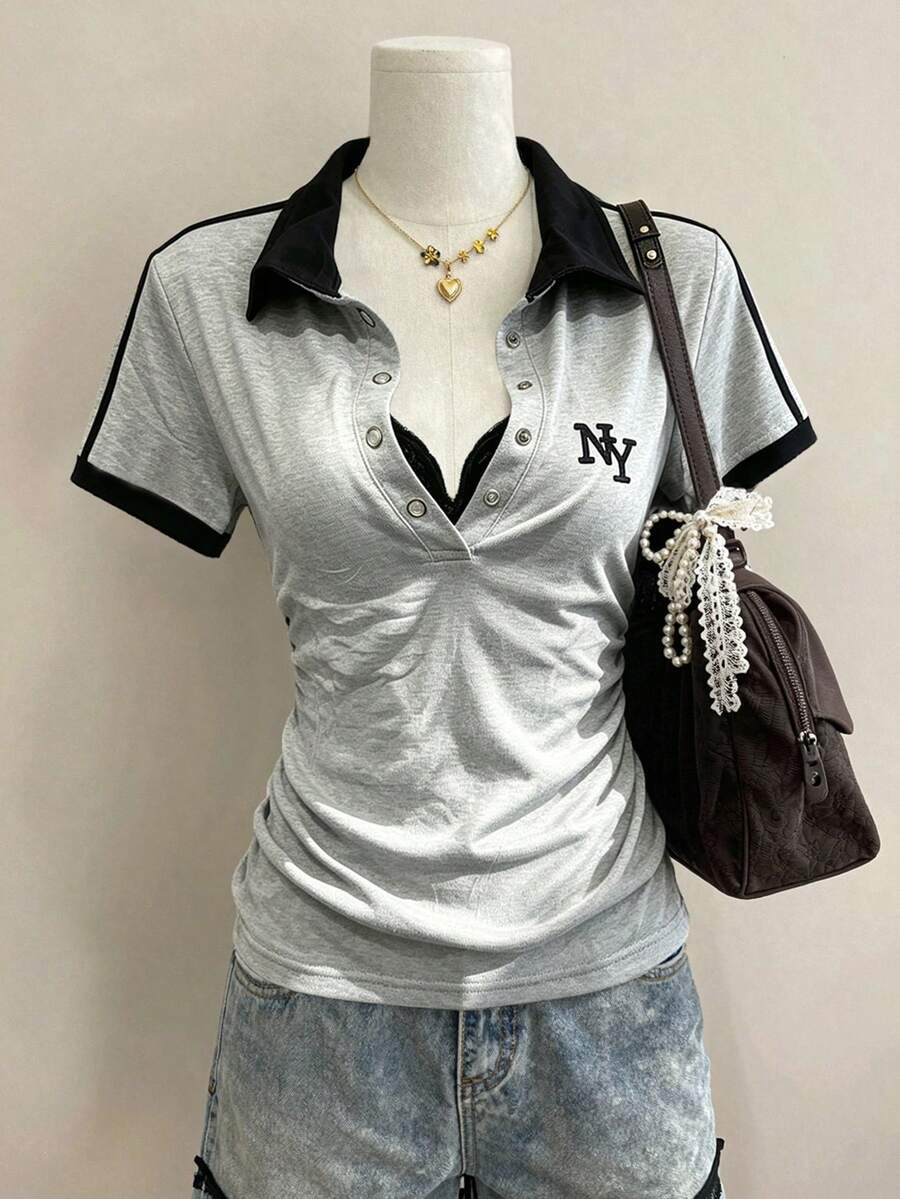 Lalippa 女款拼色鈕扣半開襟短袖收腰極簡風T恤 - 黑色 - 查看 1