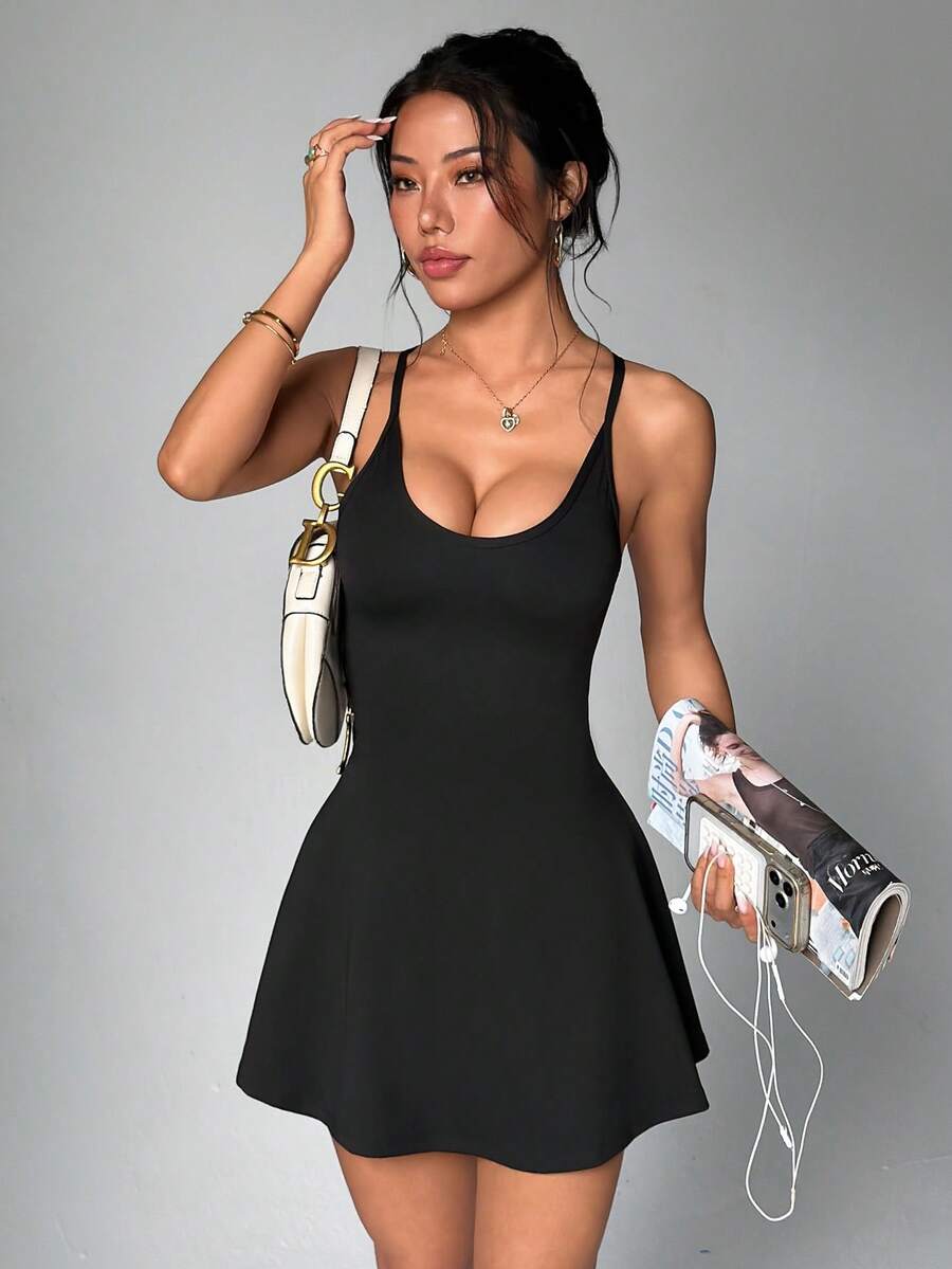 Dewbera Dewbera 女款純色掛脖運動性感簡約洋裝 夜店狂歡黑色夏季 - 黑色 - 查看 1