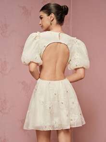 Zanirela French Romantic Elegant Date Party Girl Exquisite Heavy-Duty Gold Thread Hibiscus Embroidery Floral Fabric Round Neck Waist Cutout Backless Puff Short Sleeve A-Line Mini Dress - Apricot - View 2