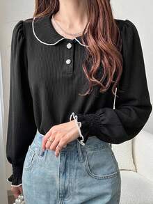FRIFUL 女款杏色 Polo 領泡泡袖對比縫線 T 恤 - 黑色 - 查看 3