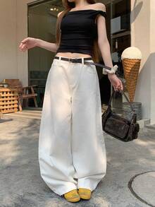 Dazy Tall Celana Jeans Wanita Longgar Putih Kasual Model Lurus dengan Hiasan Bordir di Bagian Belakang (Atasan Lucu) - Putih - View 6