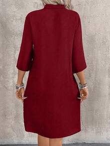 EMERY ROSE Gaun Liburan Kasual Wanita Warna Polos dengan Kancing Depan - Burgundy - View 2