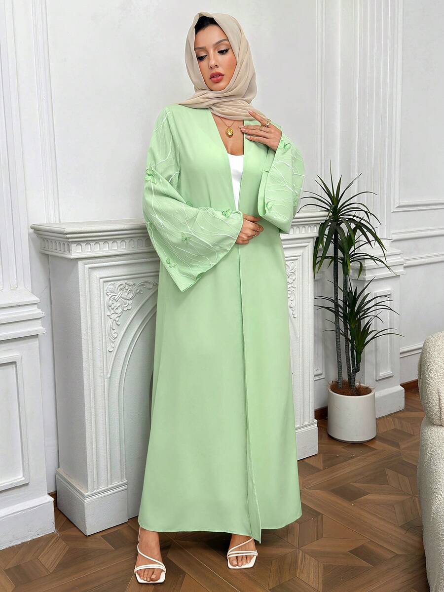 Al Najma 女款網紗拼接 3D 蝴蝶裝飾長袍 - 綠色 - 查看 1