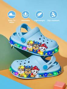 SHEIN | PAW Patrol 童趣卡通兒童涼鞋 LED發光園藝鞋，輕量EVA材質，透氣快乾耐穿 - 淺藍色 - 查看 1