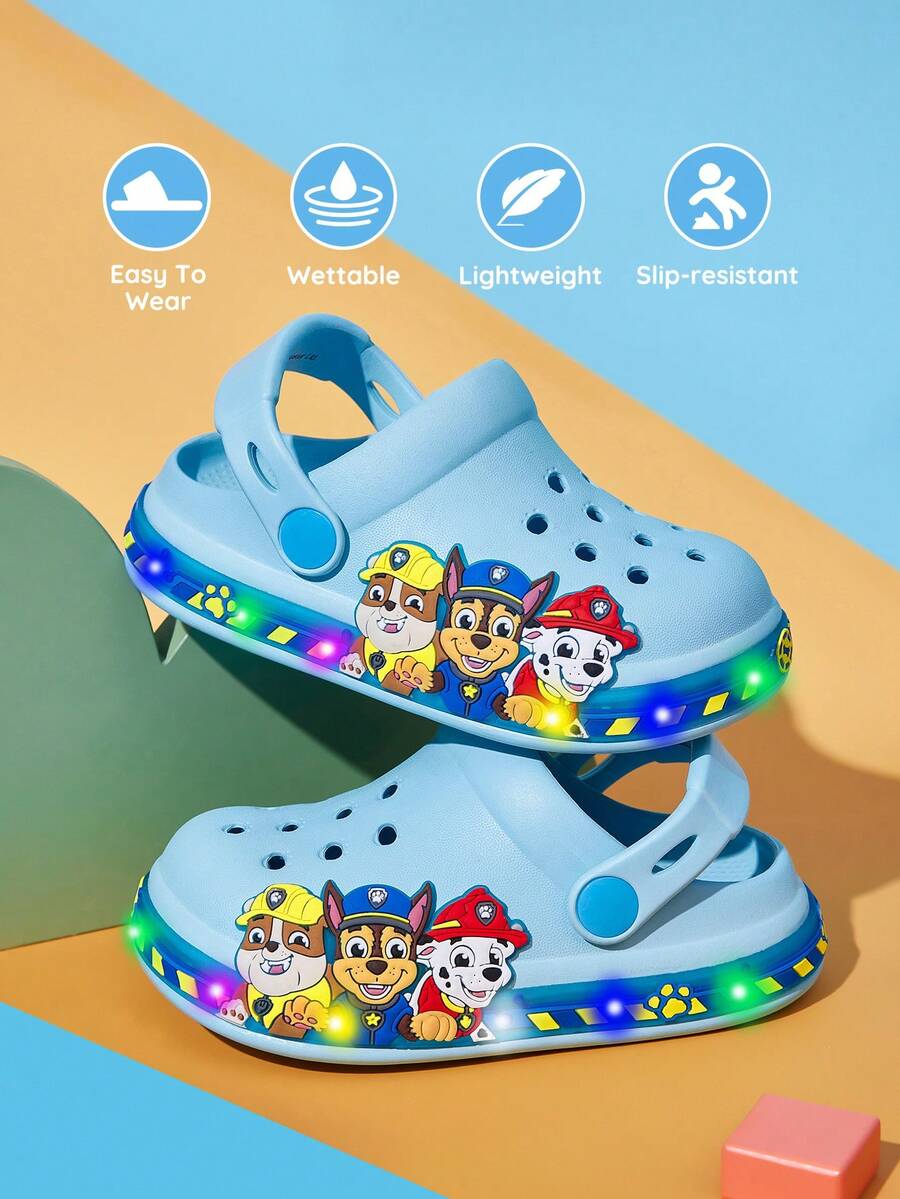 SHEIN | PAW Patrol 童趣卡通兒童涼鞋 LED發光園藝鞋,輕量EVA材質,透氣快乾耐穿 - 淺藍色 - 查看 1