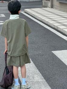 SHEIN Little Byeori 男童舒适日常宽松韩版时尚条纹衬衫配撞色短裤套装（2件套），适合春夏季节日常穿着、运动、郊游、上学、聚会、节日、拍照、返校季等场合。 - 軍綠色 - 查看 2