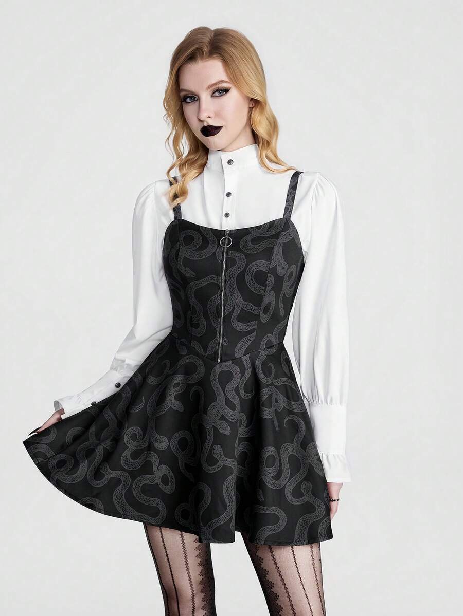 Breakform Gaun Tanpa Lengan Model Gothic Wanita Blakeform dengan Leher Persegi, Motif Ular Hitam, Tanpa Lapisan Dalam, Gaun Model Kaos Gothic Motif Ular, Resleting Depan, Liontin Bulan, dan Tali Bahu - MultiWarna - View 1
