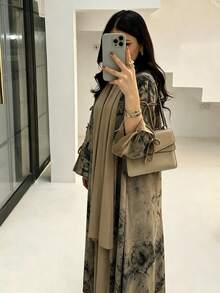 Yasmyna 復古紮染印花蝴蝶結裝飾長款睡袍 - 卡其色 - 查看 4
