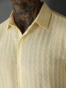 Manfinity CasualCool Men's Plus Size Solid Color Single-Breasted Short Sleeve Casual Commuter Shirt - Yellow - View 7