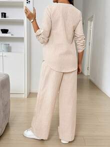SHEIN Ensemble 2 pièces de maternité avec chemise à rayures à demi-patte boutonnée et pantalon long à taille ajustable pour l'automne - Nude - Voir 7