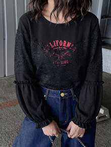 FRIFUL 女款蕾絲拼接字母印花休閒頹廢哥德風日常夜店 T-shirt，黑紅配色夏季圖案短袖上衣 - 黑色 - 查看 8
