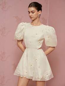 Zanirela French Romantic Elegant Date Party Girl Exquisite Heavy-Duty Gold Thread Hibiscus Embroidery Floral Fabric Round Neck Waist Cutout Backless Puff Short Sleeve A-Line Mini Dress - Apricot - View 4