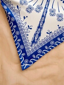 Soleia 女款白色與藍色花卉不對稱肩露背上衣，夏季波希米亞風海灘度假休閒花卉上衣 - 彩色 - 查看 3