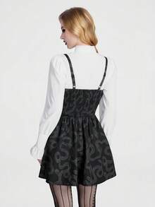Breakform Gaun Tanpa Lengan Model Gothic Wanita Blakeform dengan Leher Persegi, Motif Ular Hitam, Tanpa Lapisan Dalam, Gaun Model Kaos Gothic Motif Ular, Resleting Depan, Liontin Bulan, dan Tali Bahu - MultiWarna - View 2