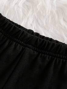 SHEIN 新生兒春秋款棕色溫柔風愛心印花黑色蝴蝶結裝飾針織花瓣袖套頭上衣搭配蝴蝶結裝飾純黑修身長褲 2件套，適合外出、居家休閒、運動、聖誕派對 - 咖啡棕 - 查看 5