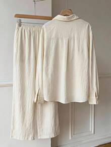 SHEIN EZwear 杏色編織騎士刺繡長袖單排扣襯衫與長褲休閒套裝 - 杏色 - 查看 4
