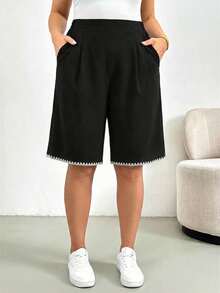 SHEIN Essnce Celana Pendek Bermuda Bordir Lembut Kasual Musim Panas Ukuran Besar Hitam Putih untuk Mendaki, Formal, dan Liburan - Hitam - View 3