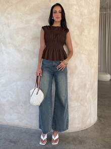 Aloruh 女款優雅圓領素色抽褶無袖米色襯衫 - 棕色 - 查看 3