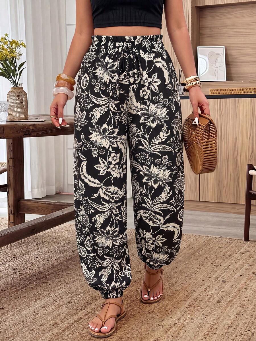 Breezaya Celana Panjang Wanita Ukuran Plus Sedikit Longgar Kasual Serbaguna untuk Sehari-hari dengan Motif Cetak - Hitam dan Putih - View 1