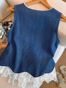 GlowEve Atasan Denim Leher V dengan Patchwork Renda Gaya Jalanan untuk Wanita - Biru - View 3