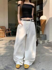 Dazy Tall Celana Jeans Wanita Longgar Putih Kasual Model Lurus dengan Hiasan Bordir di Bagian Belakang (Atasan Lucu) - Putih - View 4