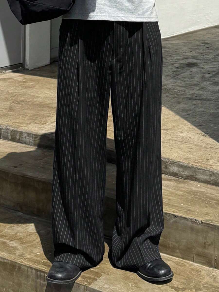 DAZY Pantalones de traje a rayas negros para hombres, adecuados para el uso diario durante todo el año como atuendo de negocios de otoño - Negro - Ver 1