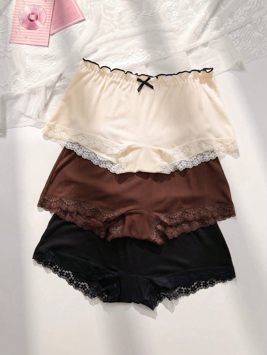 PetitDoll 3er Set lässige Spitzen-Patchwork Rippel-Shorts