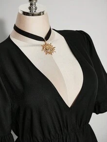 SHEIN ICON 女款大尺碼復古哥德風性感千禧Y2K簡約優雅日常通勤休閒深V領不對稱荷葉邊黑色洋裝萬聖節 - 黑色 - 查看 5