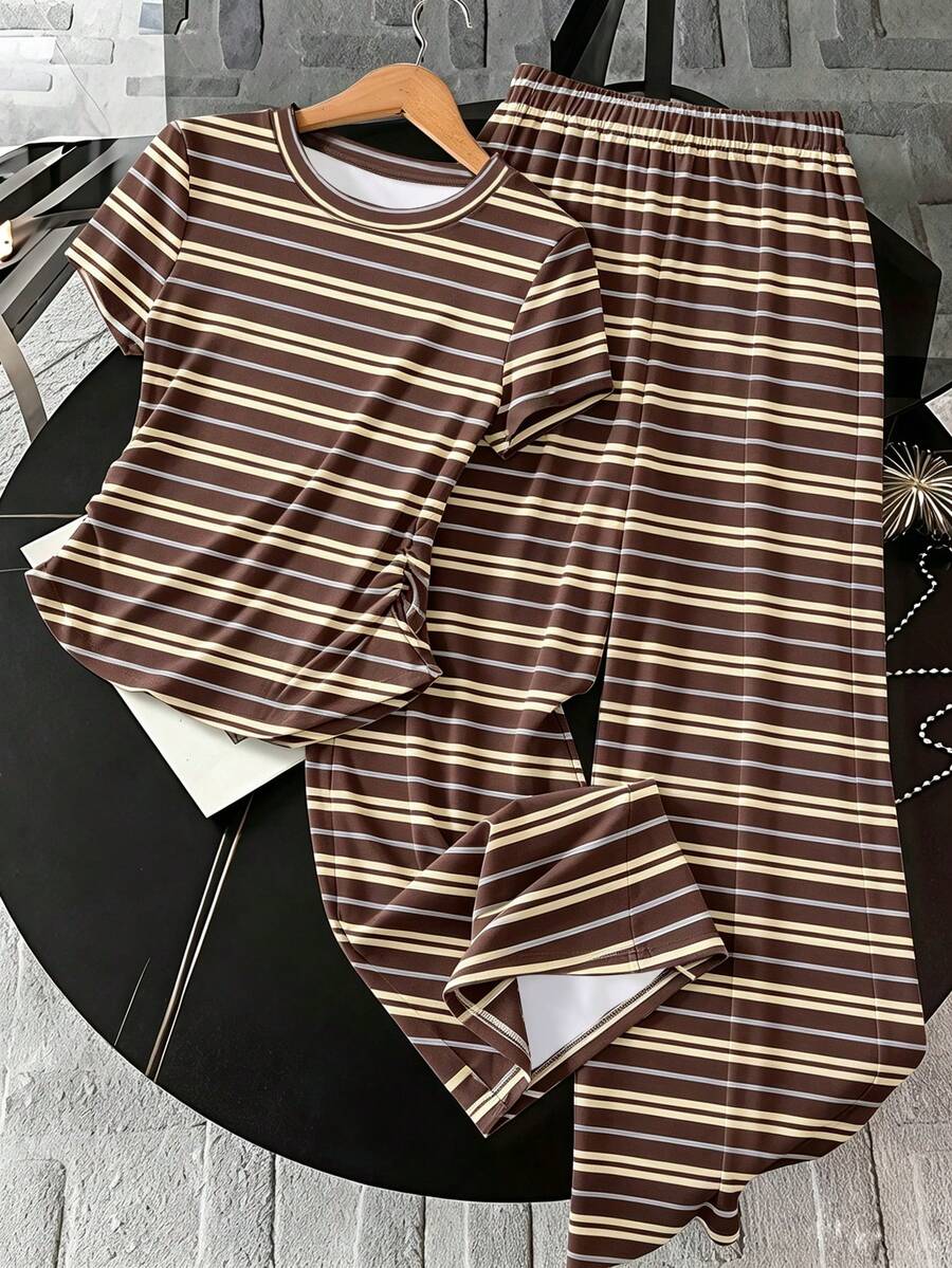 SHEIN 青少年女孩深棕色T恤套裝，黃色條紋圖案滿版印花，學院風，返校季，日常基礎百搭，適合春夏秋冬四季，經典美式復古條紋黃色咖啡棕 - 彩色 - 查看 1