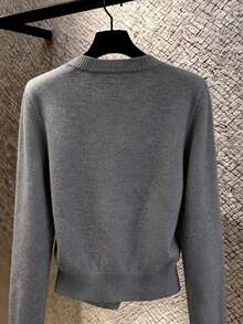 GlowEve Cardigan Wanita Asimetris Kancing Diagonal Depan Lengan Panjang dengan Hem Bergaris, Modis, Kasual, Serbaguna, Cocok untuk Kantor, Warna Abu-abu, Musim Gugur - Grey - View 2